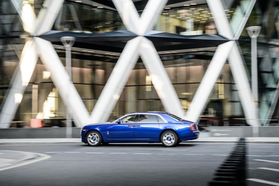  Rolls-Royce Ghost EWB 2014 года  (UK) (фото 21 из 26)